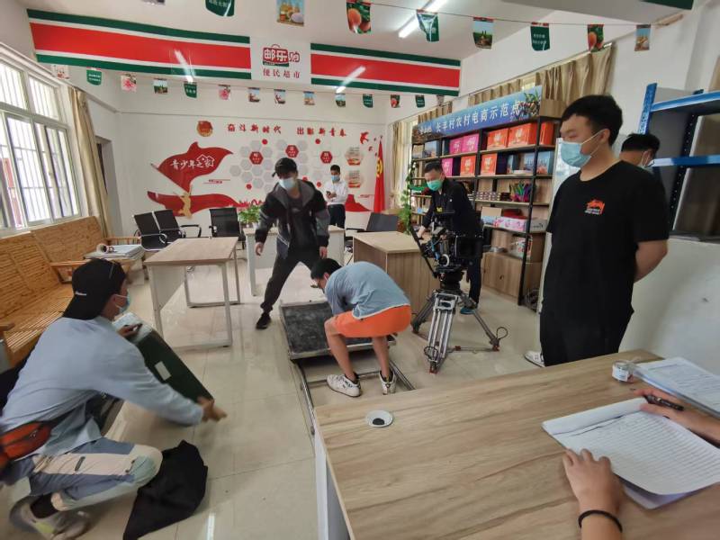 追星女孩心理学分析报告：高邑县广告片拍摄公司揭秘饭圈应援式传播逻辑